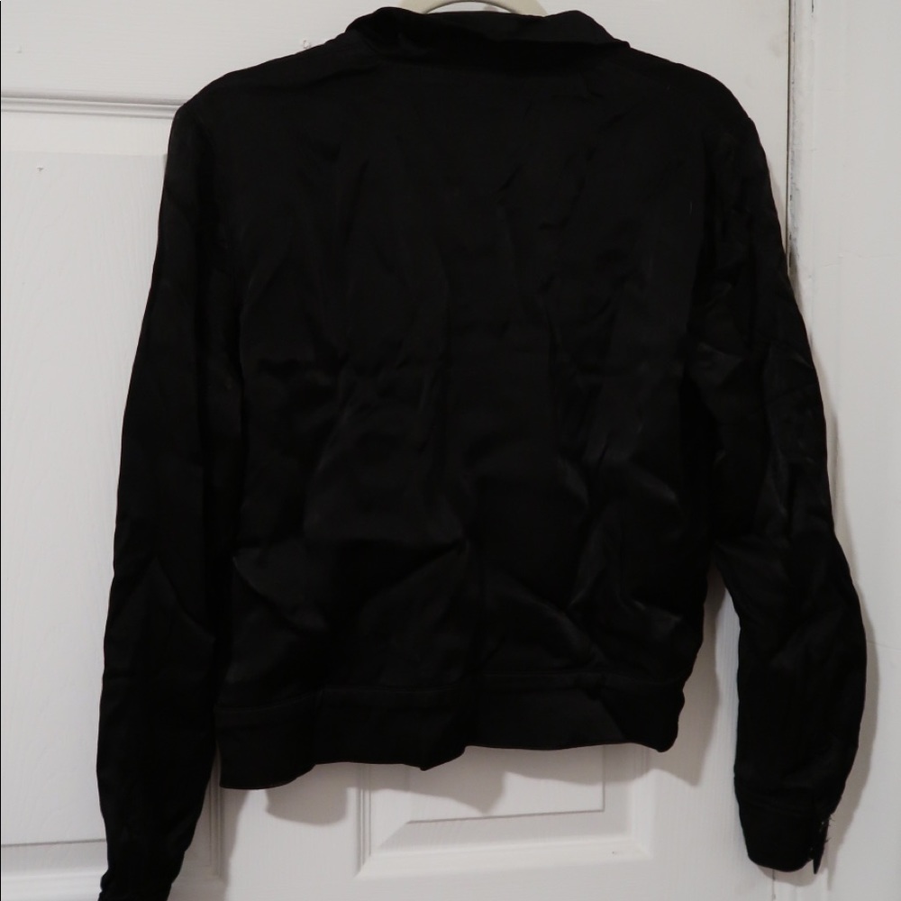 RETRO BLACK SILK CROPPED BUTTON UP